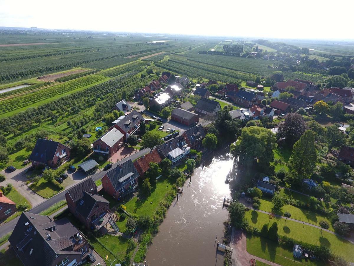 Deichkroenchen Ferienwohnung Altes Land Hamburg Jork Buitenkant foto